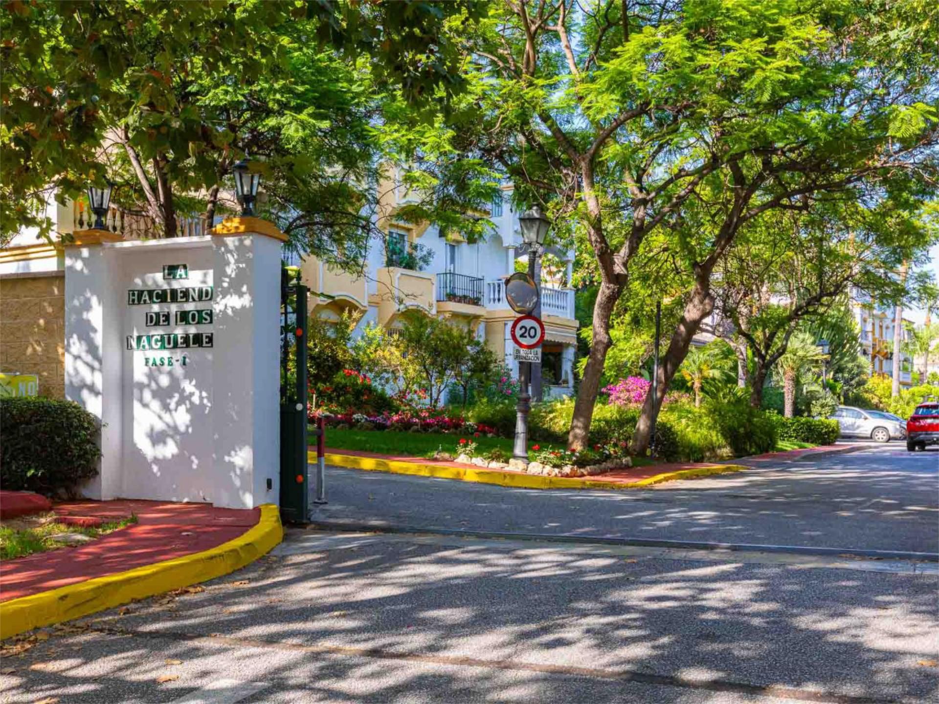 Exterior view of Flat to rent in Marbella  with Air Conditioner, Heating and Private garden