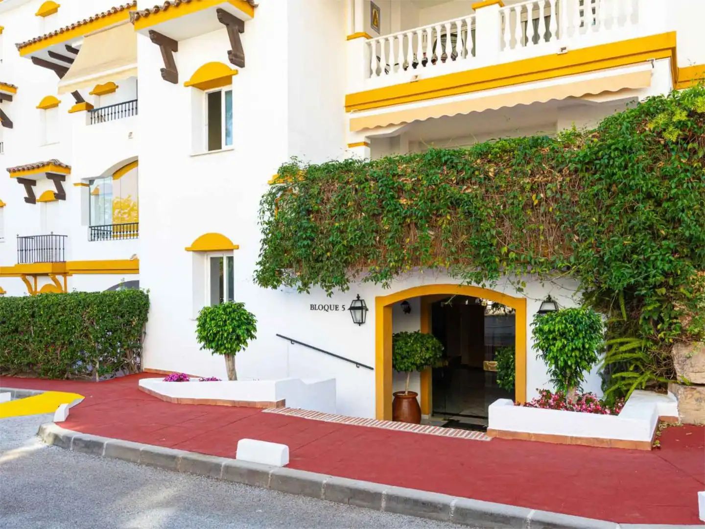 Flat for rent in Bulevar Ashmawi, 6, La Carolina - Guadalpín Exterior view of Flat for rent in Marbella with Air Conditioner, Heating and Private garden