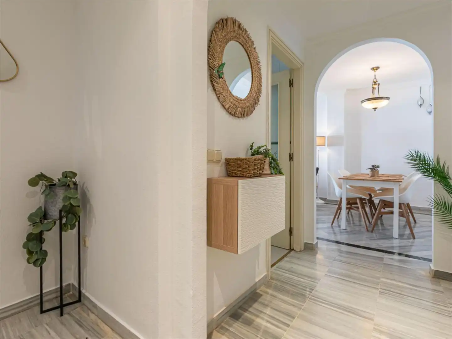 Flat for rent in Bulevar Ashmawi, 6, La Carolina - Guadalpín Flat for rent in Marbella with Air Conditioner, Heating and Private garden
