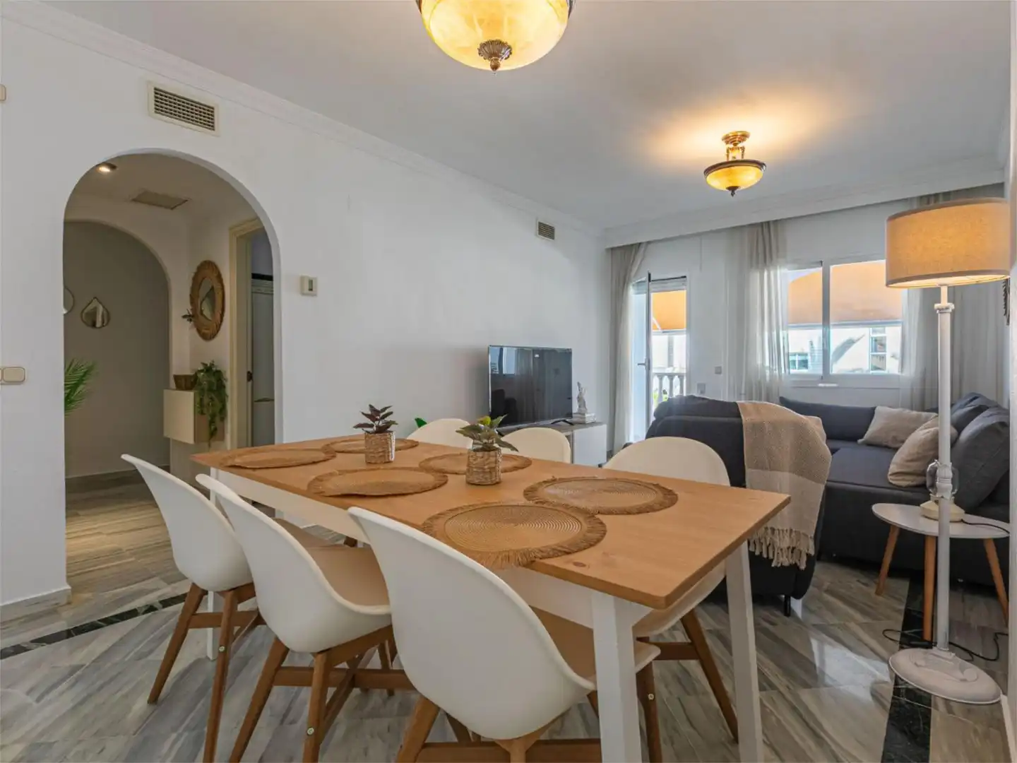 Flat for rent in Bulevar Ashmawi, 6, La Carolina - Guadalpín Dining room of Flat for rent in Marbella with Air Conditioner, Heating and Private garden