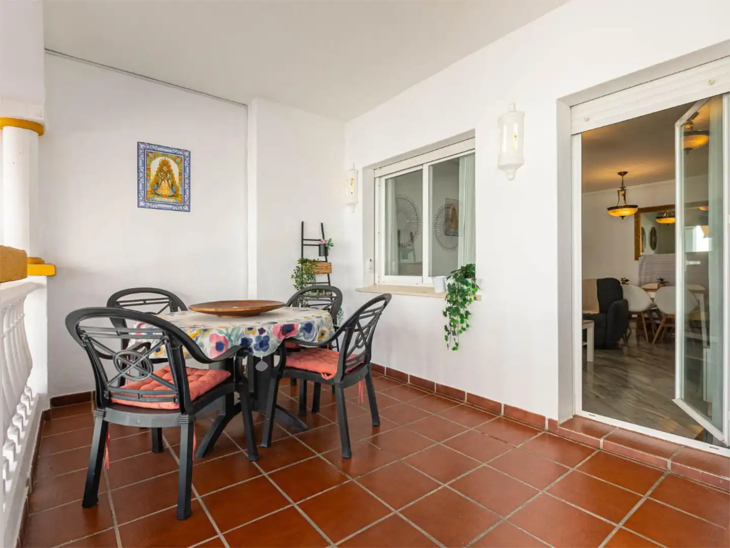 Flat for rent in Bulevar Ashmawi, 6, La Carolina - Guadalpín Dining room of Flat for rent in Marbella with Air Conditioner, Heating and Private garden