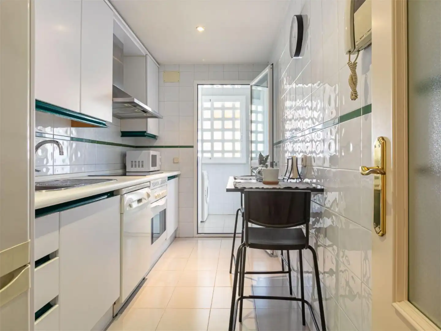 Flat for rent in Bulevar Ashmawi, 6, La Carolina - Guadalpín Kitchen of Flat for rent in Marbella with Air Conditioner, Heating and Private garden