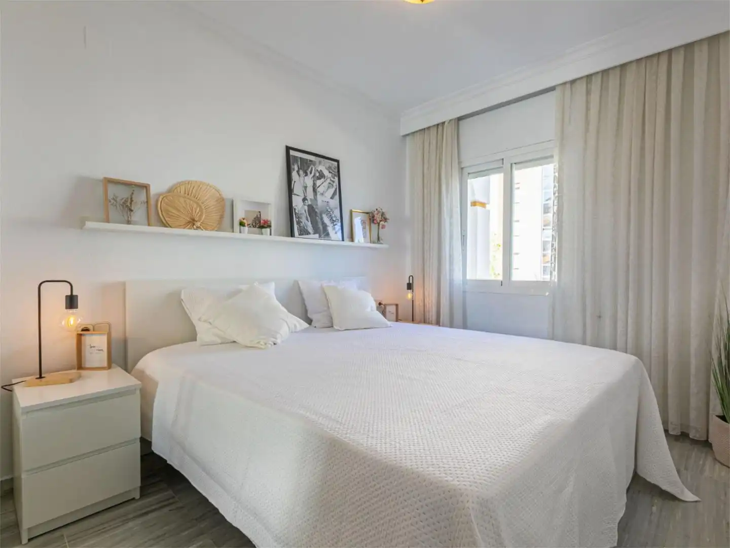 Flat for rent in Bulevar Ashmawi, 6, La Carolina - Guadalpín Bedroom of Flat for rent in Marbella with Air Conditioner, Heating and Private garden