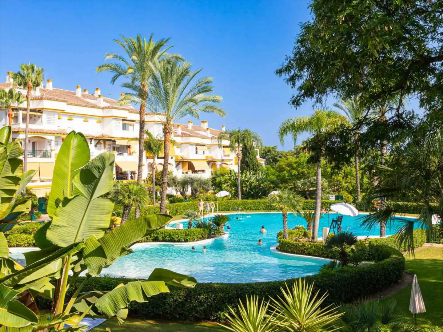 Flat for rent in Bulevar Ashmawi, 6, La Carolina - Guadalpín Garden of Flat for rent in Marbella with Air Conditioner, Heating and Private garden