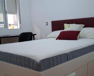 Dormitori de Pis per a compartir en Getafe amb Parquet, Terrassa i Moblat