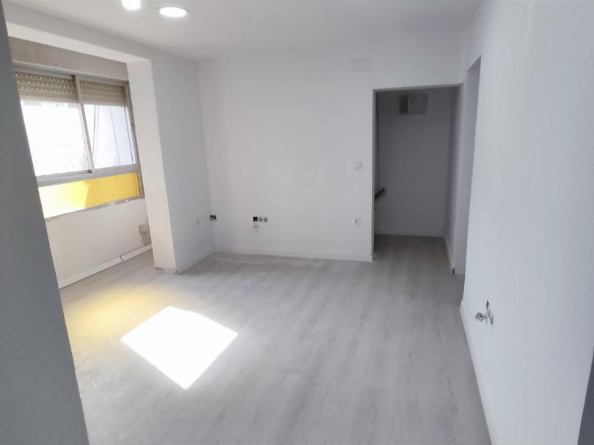 Flat for sale in  Madrid Capital  with Balcony