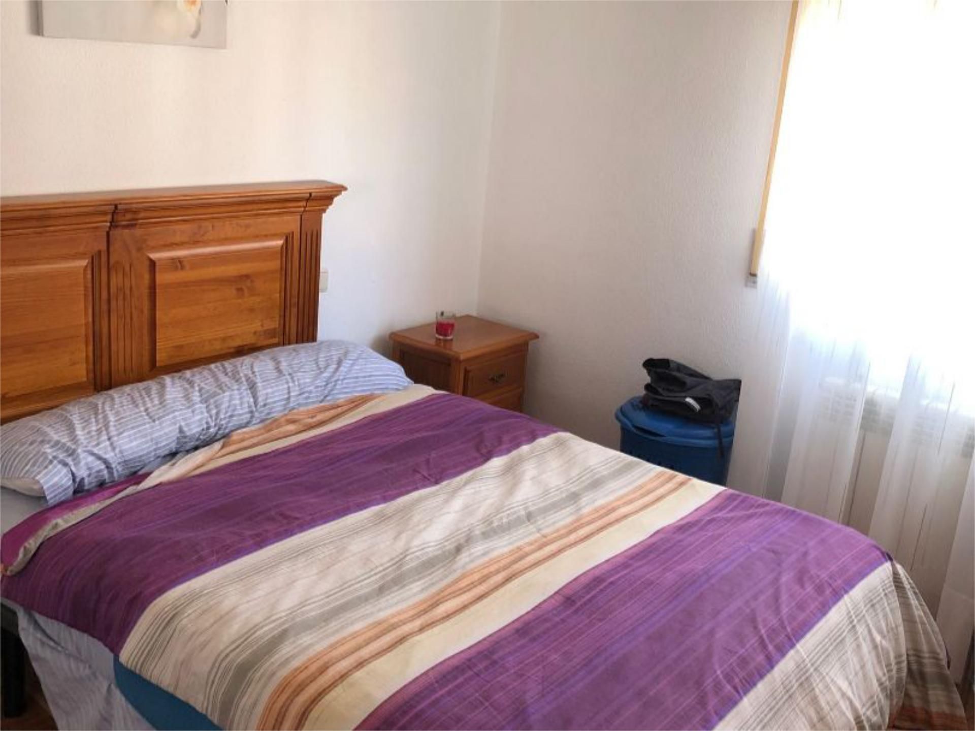 Bedroom of Flat to share in Palencia Capital  with Heating, Storage room and Furnished