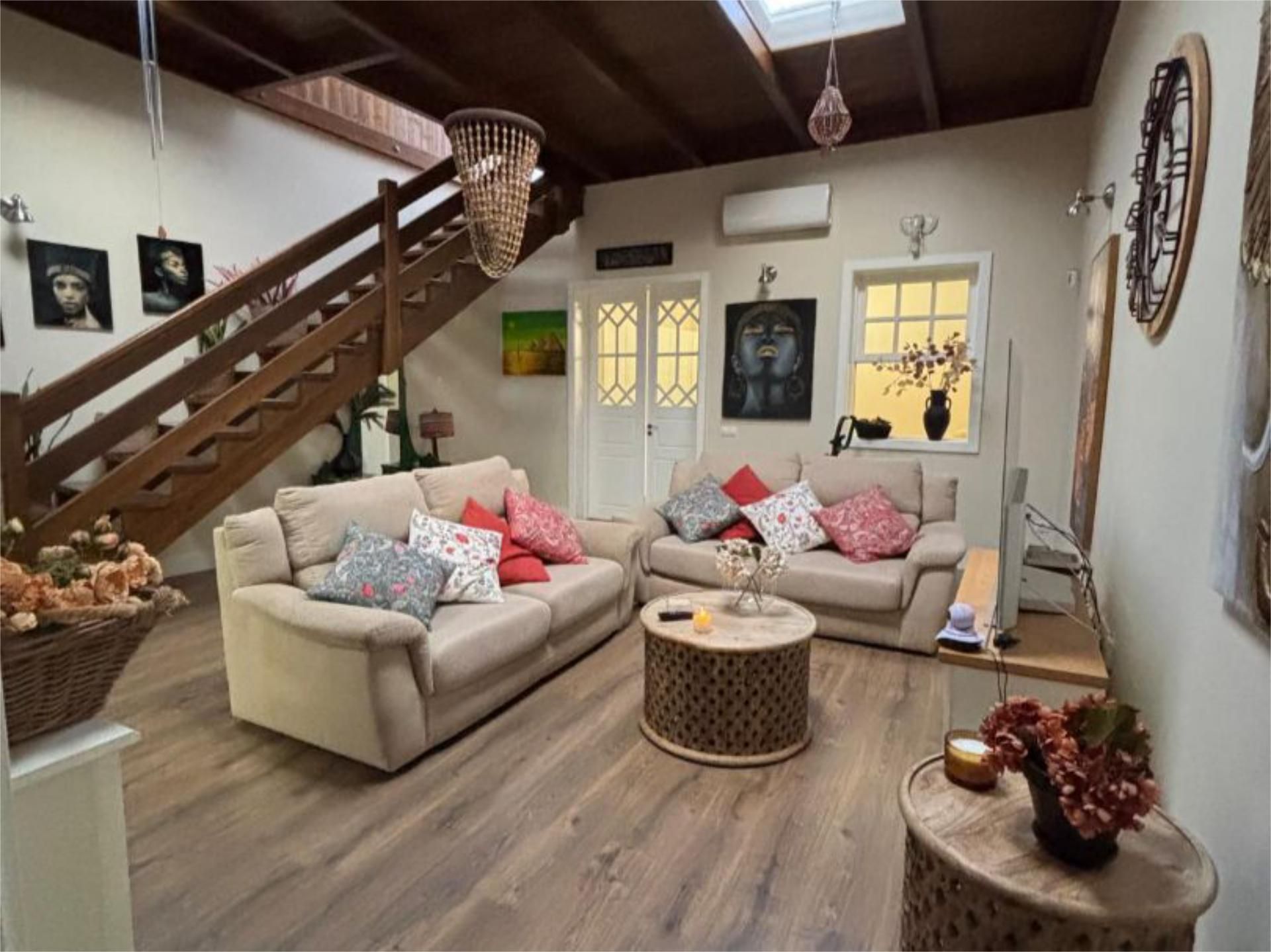 Sala d'estar de Planta baixa en venda en Santa Lucía de Tirajana amb Aire condicionat i Terrassa