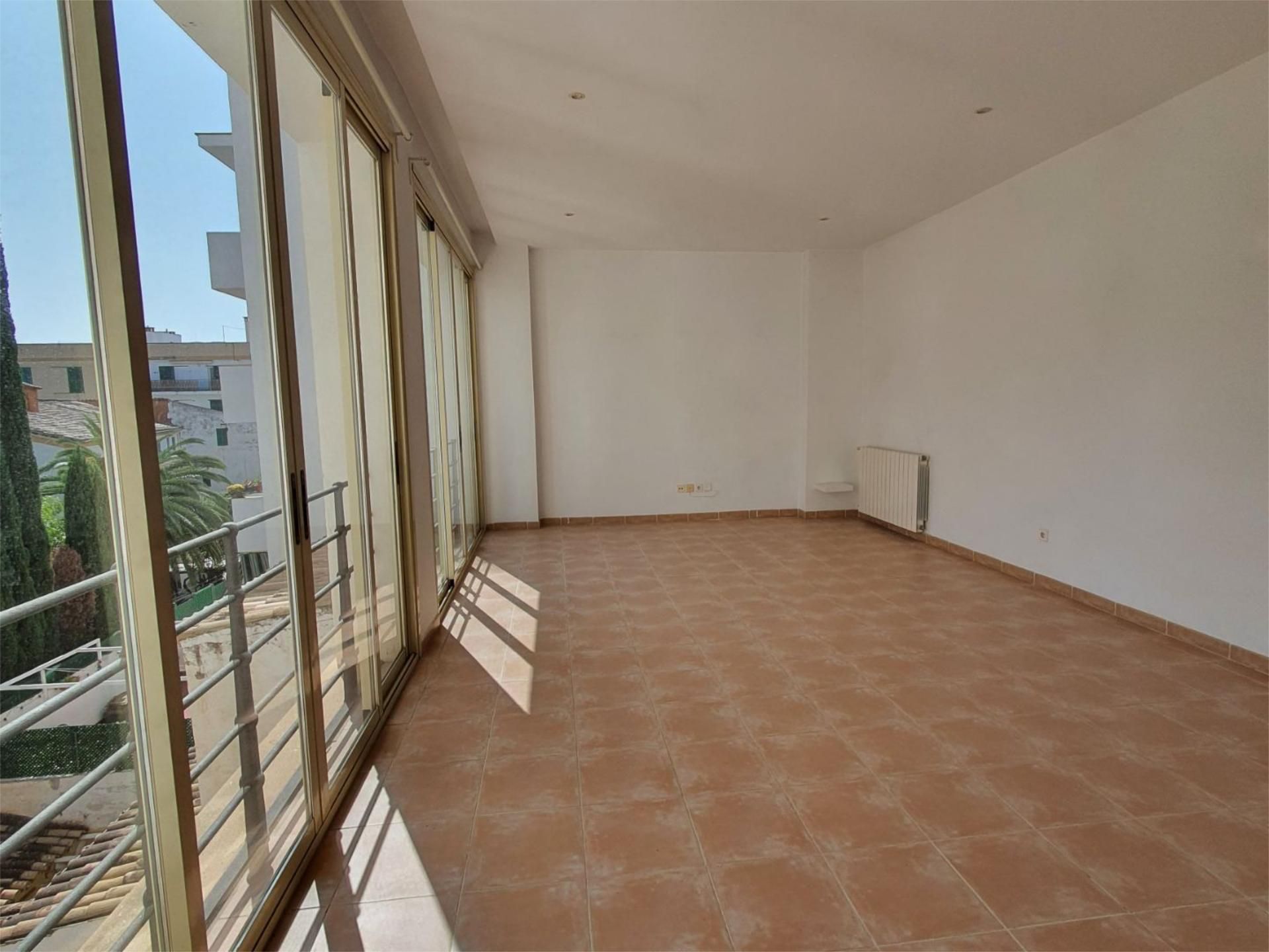 Sala d'estar de Pis de lloguer en  Palma de Mallorca amb Calefacció i Jardí privat