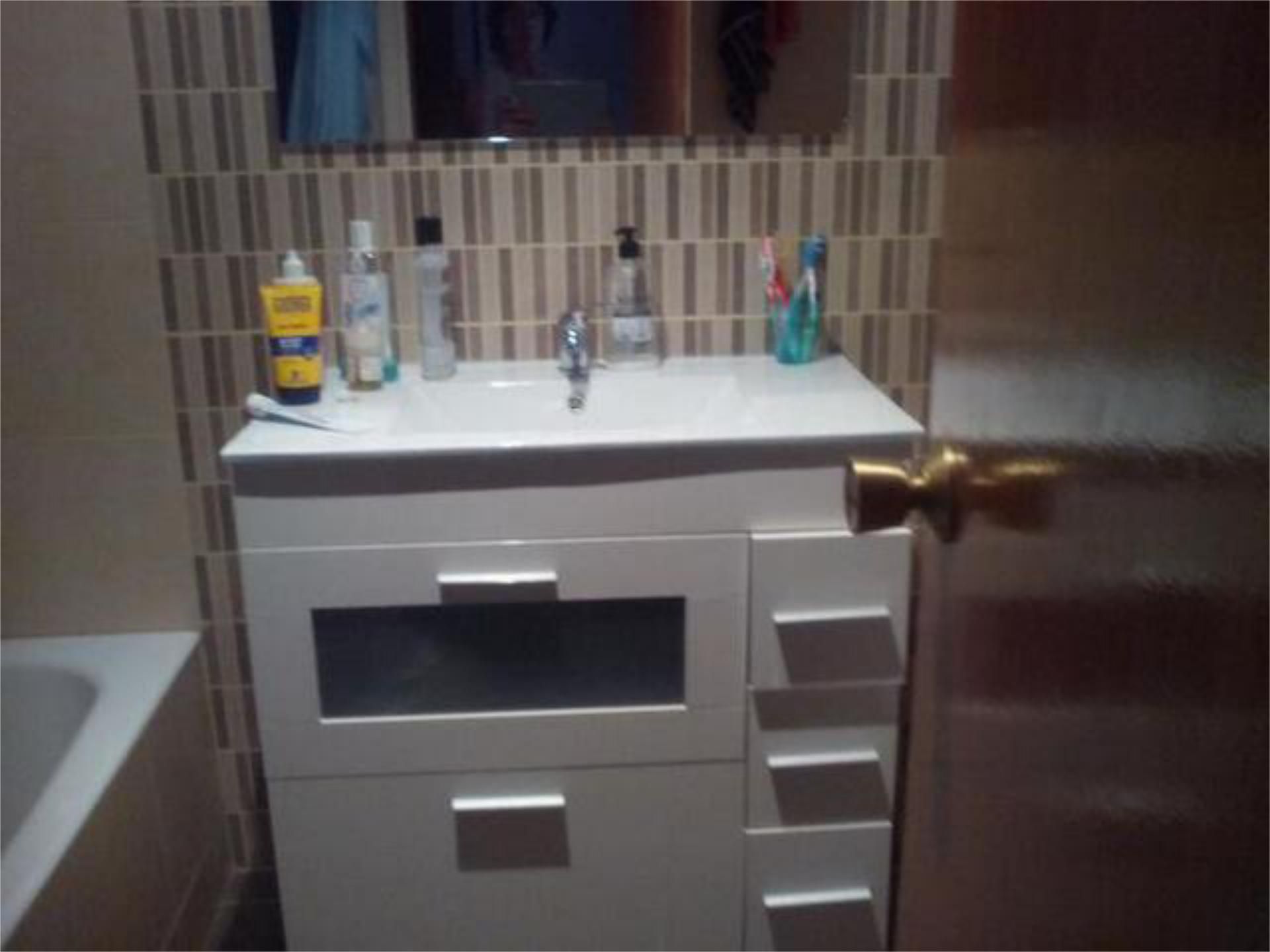 Bathroom of Flat to rent in León Capital   with Heating, Terrace and Furnished