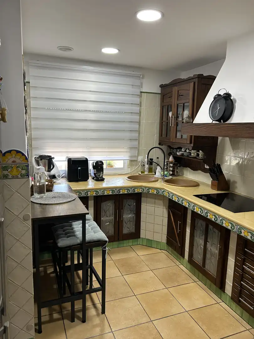 Piso en venta en Calle Alfredo Calderón, 810, La Carolina Cocina de Piso en venta en La Carolina con Aire acondicionado, Calefacción y Jardín privado
