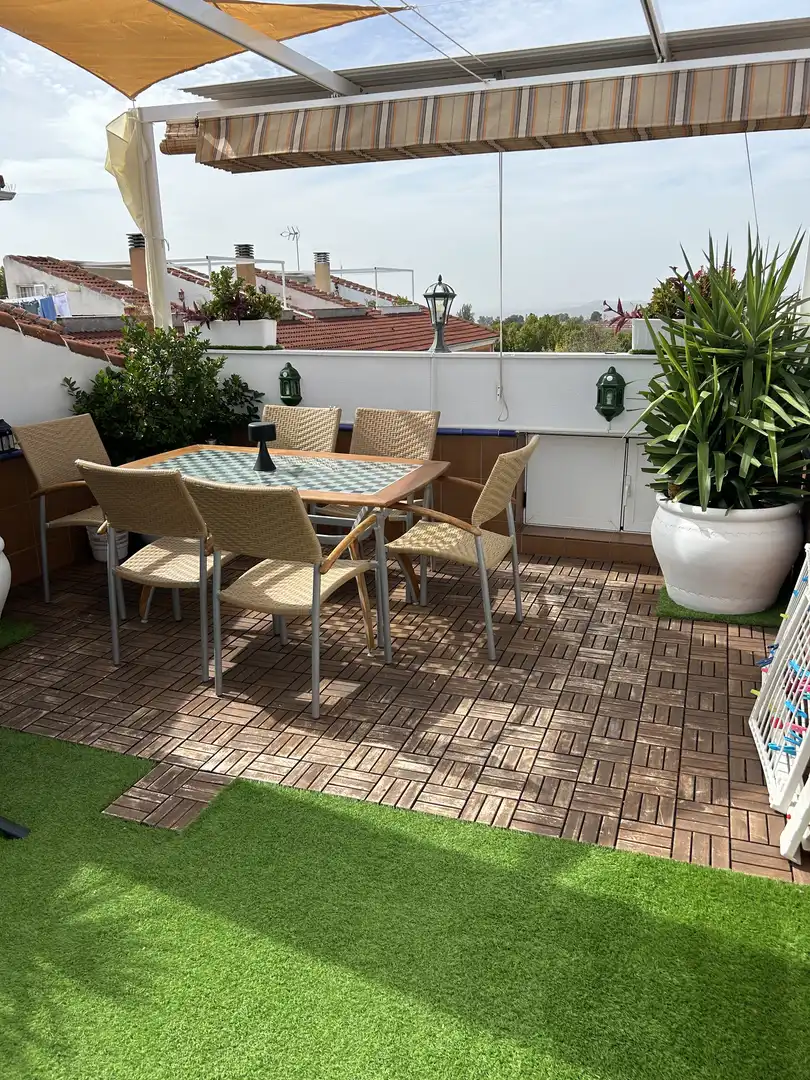 Piso en venta en Calle Alfredo Calderón, 810, La Carolina Terraza de Piso en venta en La Carolina con Aire acondicionado, Calefacción y Jardín privado