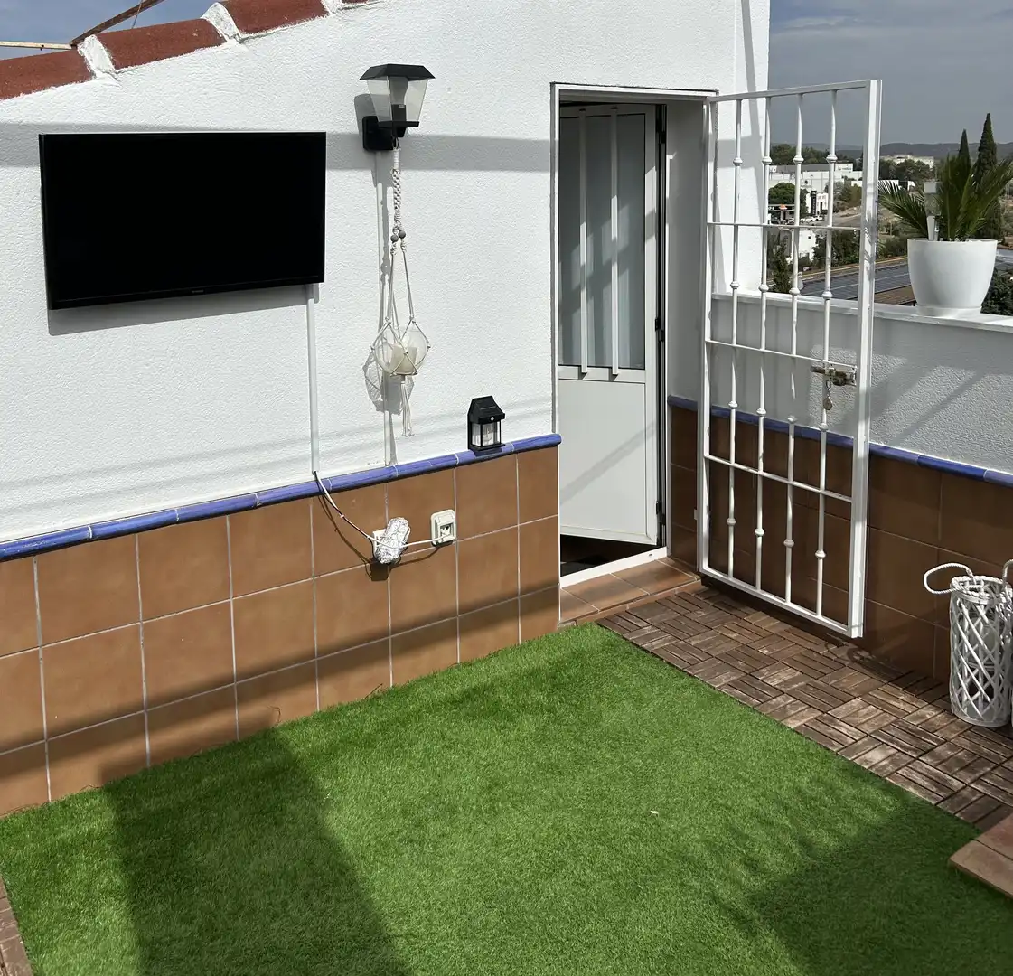 Piso en venta en Calle Alfredo Calderón, 810, La Carolina Terraza de Piso en venta en La Carolina con Aire acondicionado, Calefacción y Jardín privado