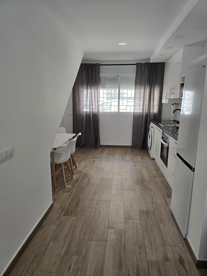 Cuina de Apartament de lloguer en Málaga Capital amb Aire condicionat, Calefacció i Parquet