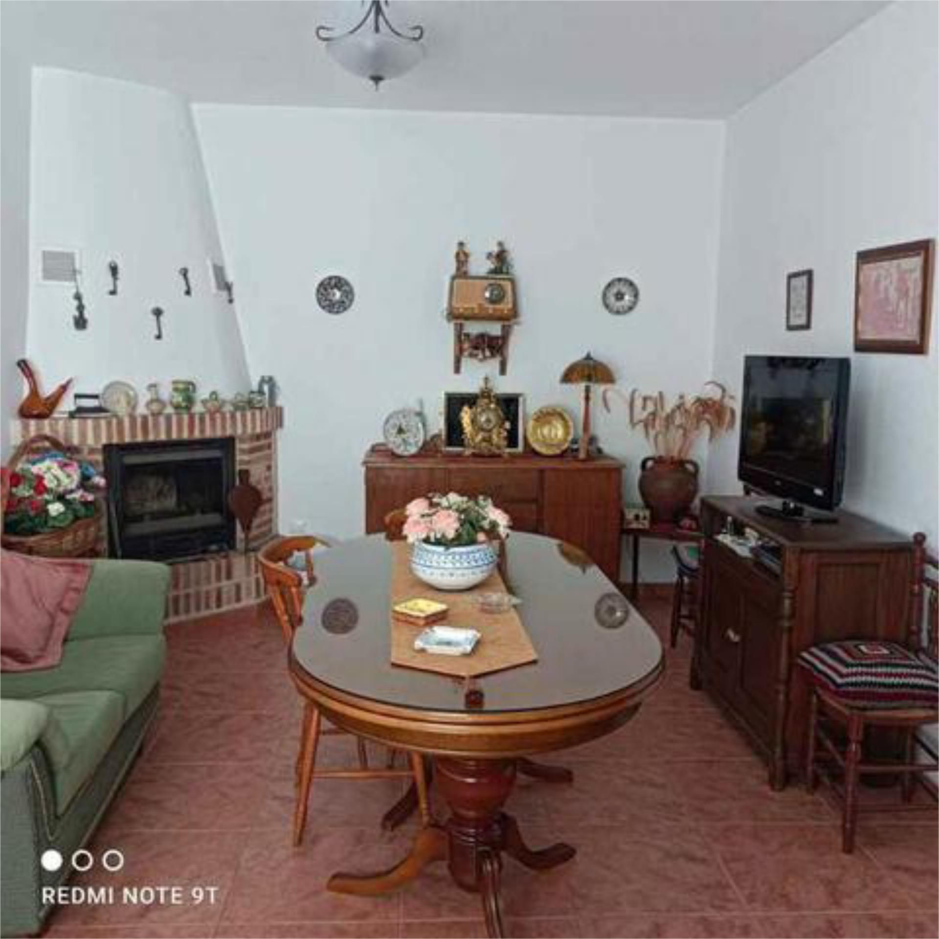 Sala d'estar de Casa o xalet en venda en  Madrid Capital amb Jardí privat, Terrassa i Traster