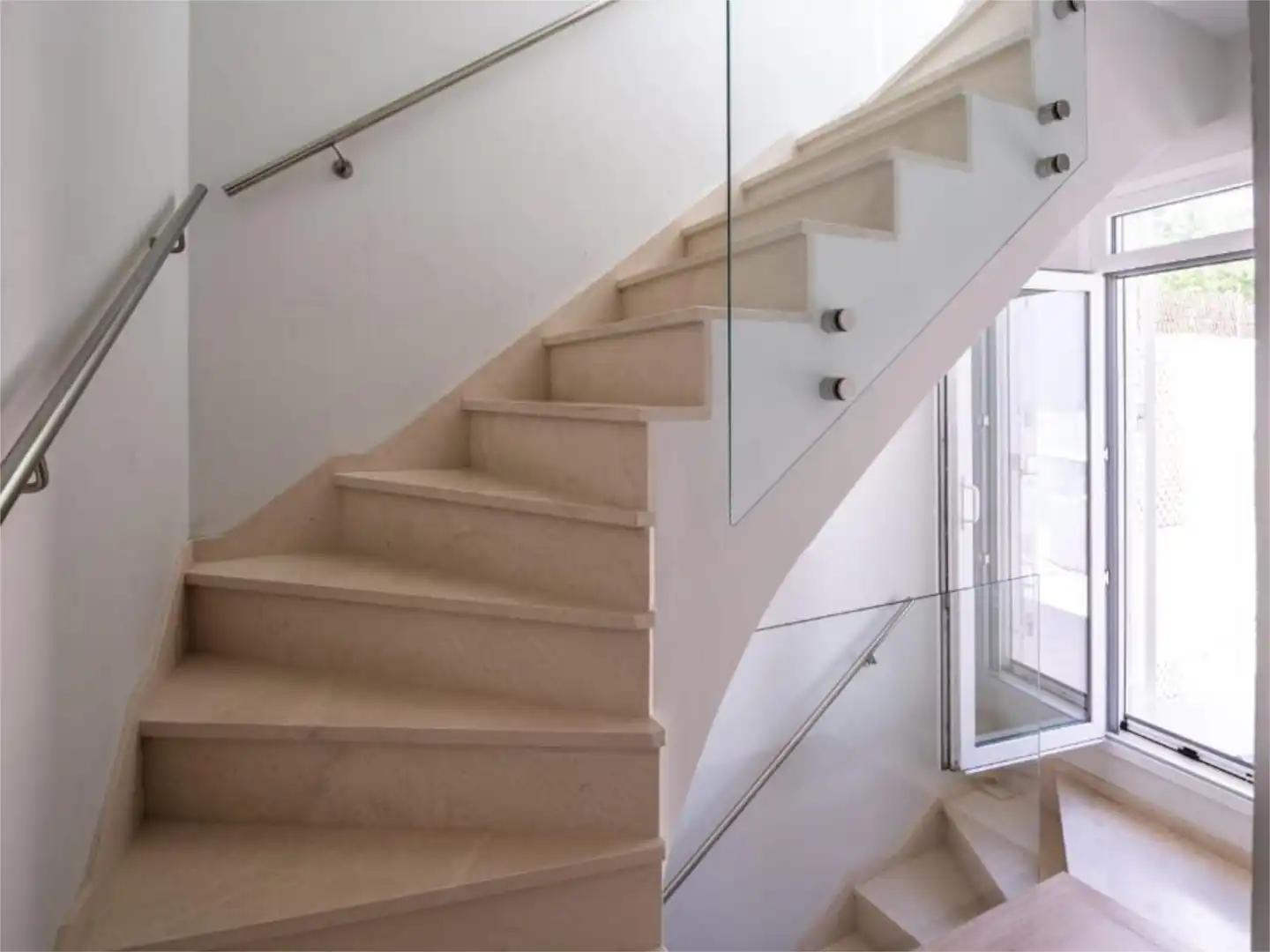 Flat for sale in Sevilla  with Air Conditioner, Heating and Parquet flooring