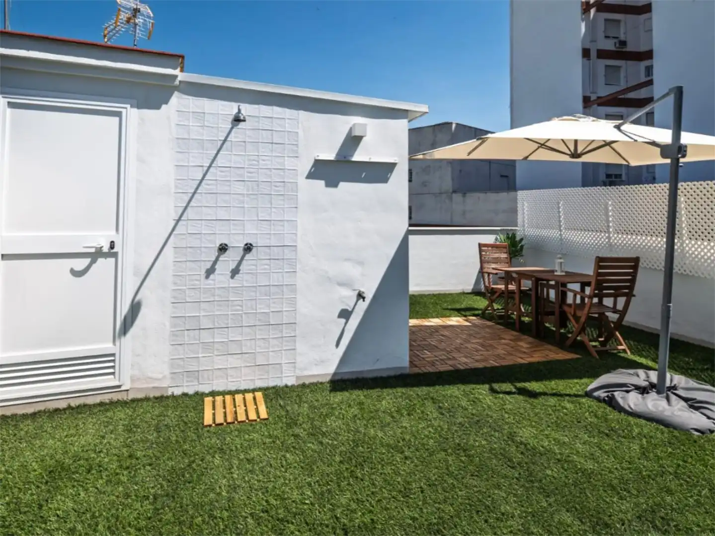 Garden of Flat for sale in Sevilla  with Air Conditioner, Heating and Parquet flooring