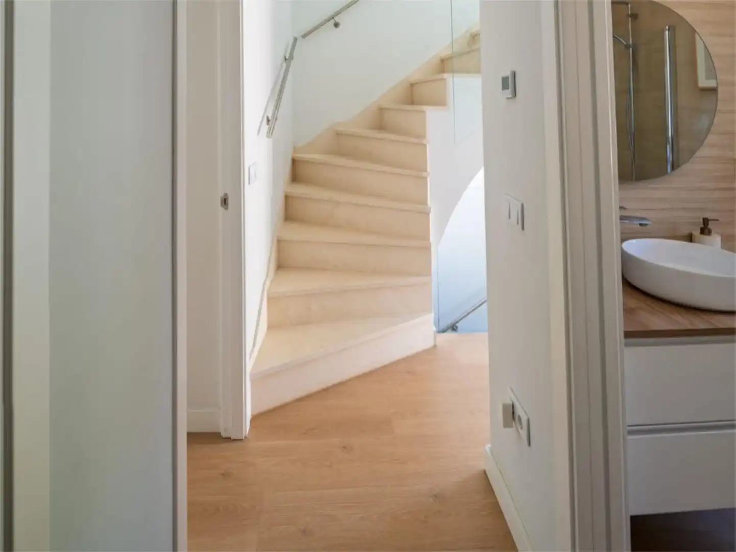 Flat for sale in Sevilla  with Air Conditioner, Heating and Parquet flooring