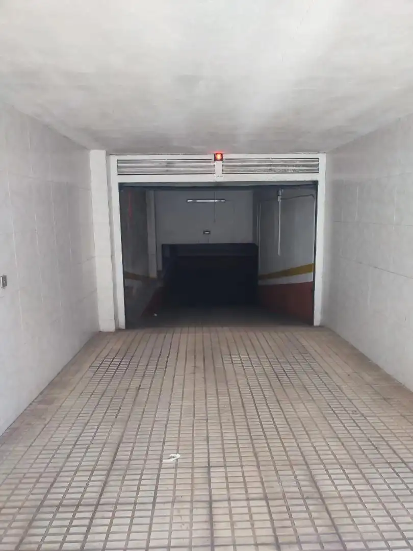 Garage zur Miete in Rúa Blanco Amor, 28, Arealonga Parkplatz von Garage zur Miete in Vilagarcía de Arousa