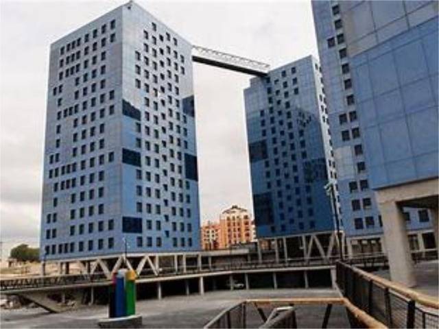 Local comercial en Alquiler en Calle Juan Antonio Álvarez Rabanal, 5 en HUCA - La Cadellada