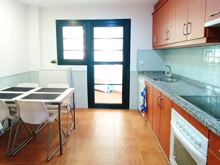 Wohnung zum Verkauf in Calle Casa de Santa Margarita, 7, Isla Canela Küche von Wohnung zum Verkauf in Ayamonte mit Heizung, Privatgarten und Parkett