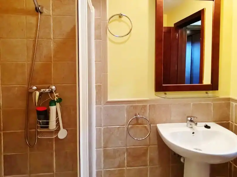 Wohnung zum Verkauf in Calle Casa de Santa Margarita, 7, Isla Canela Badezimmer von Wohnung zum Verkauf in Ayamonte mit Heizung, Privatgarten und Parkett