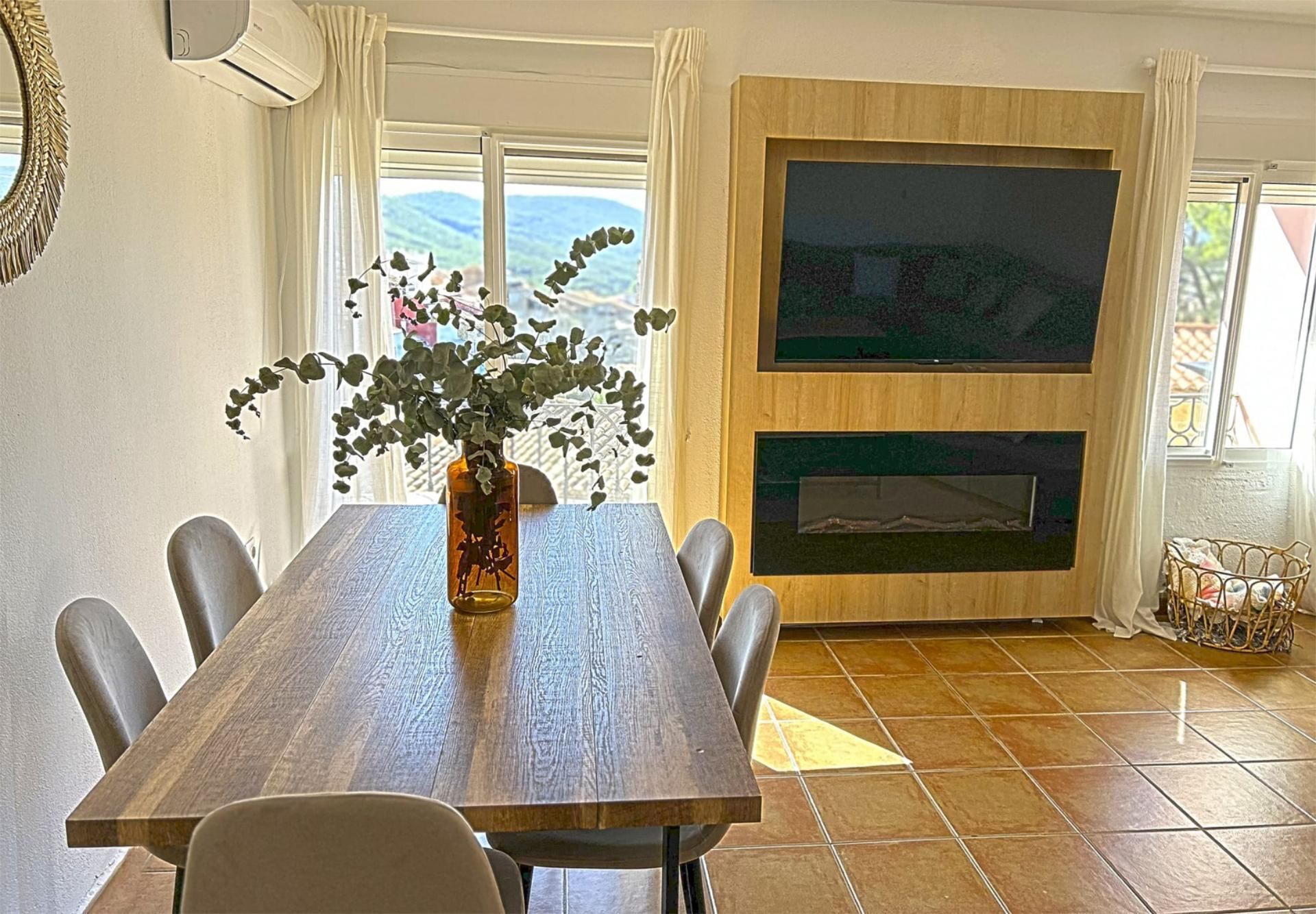 Dining room of Flat to rent in Viver  with Air Conditioner, Heating and Furnished