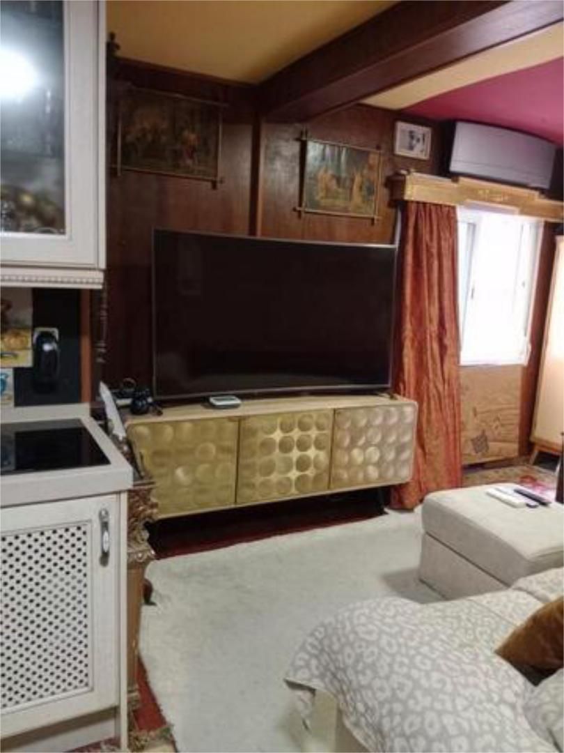 Sala d'estar de Estudi en venda en  Madrid Capital amb Calefacció i Moblat