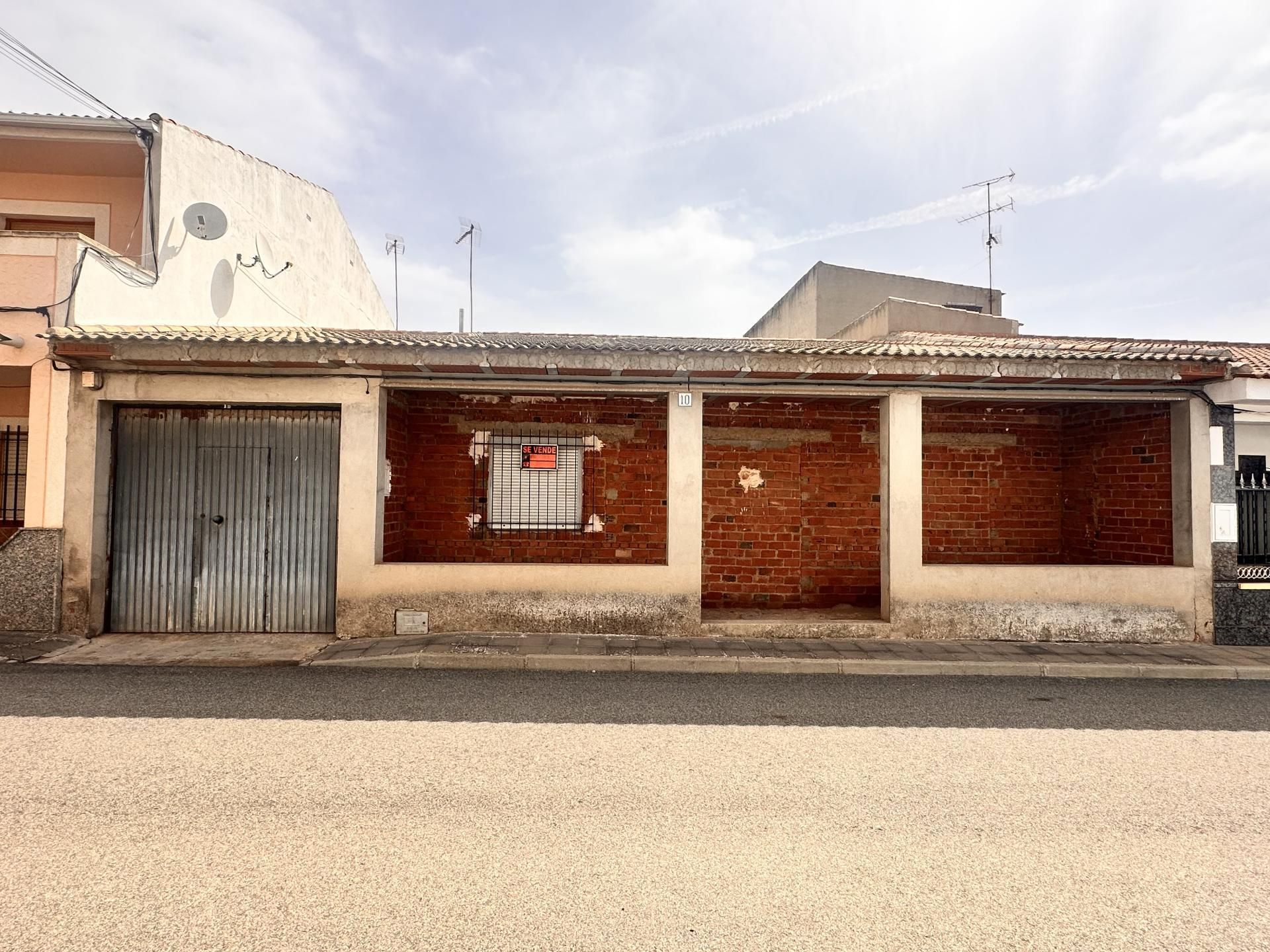 Vista exterior de Casa adosada en venda en Valenzuela de Calatrava