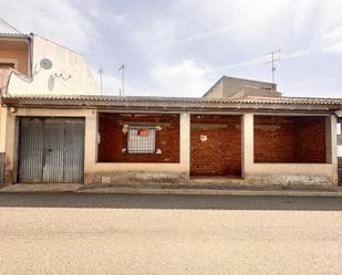 Casa adosada en venda a Calle del General Aguilera, 13, Valenzuela de Calatrava Vista exterior de Casa adosada en venda en Valenzuela de Calatrava