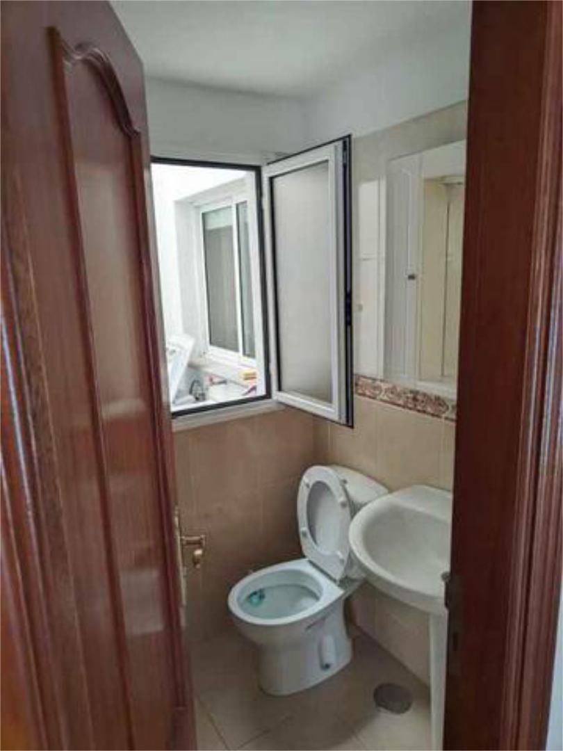Bathroom of Flat to rent in  Santa Cruz de Tenerife Capital  with Terrace and Storage room