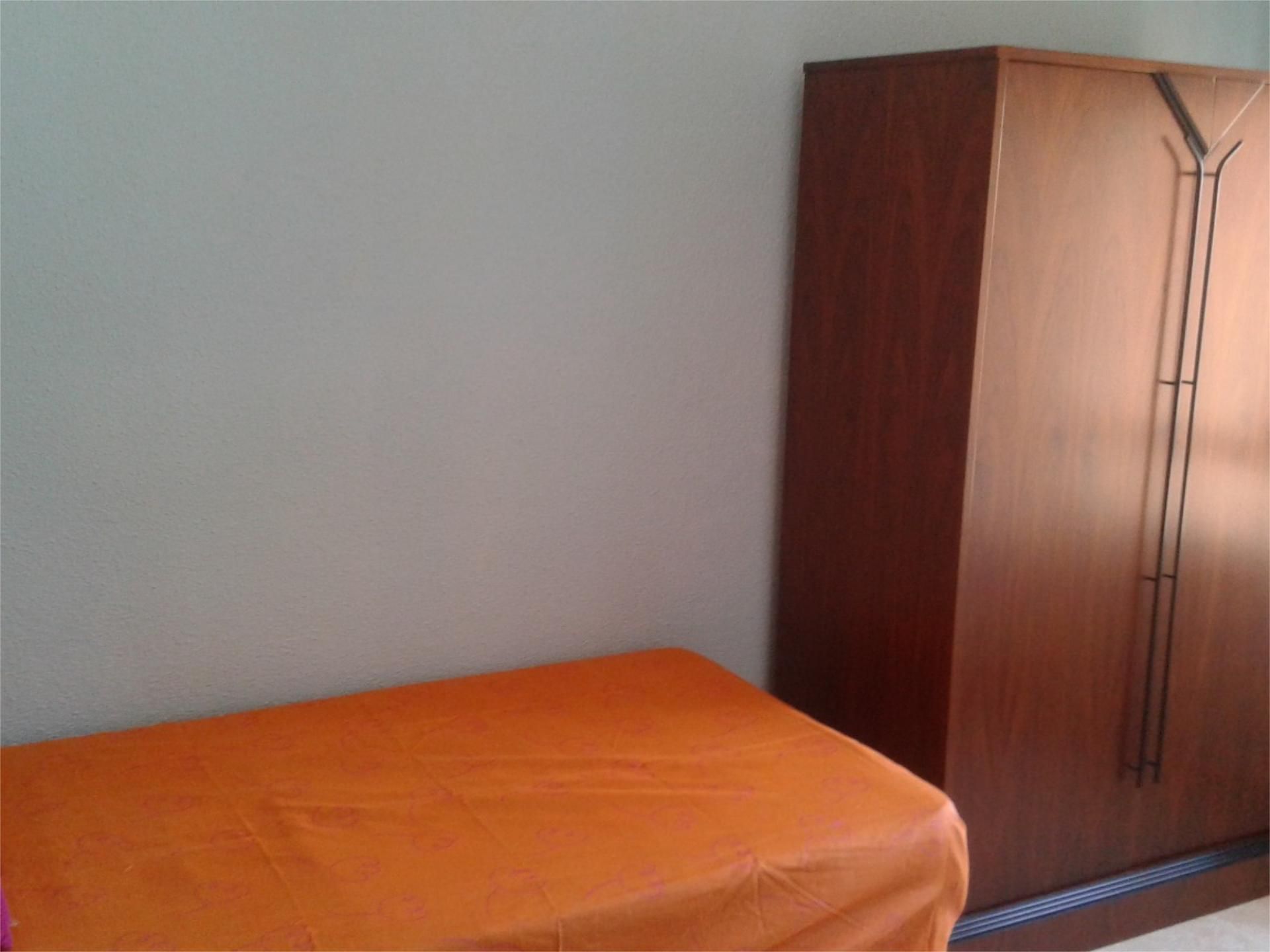 Flat to rent in Улица Вирхен Де Ла Соледад, 9, Centro - Casco antiguo