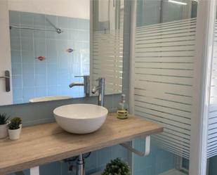 Bathroom of Flat for sale in Tiana  with Balcony