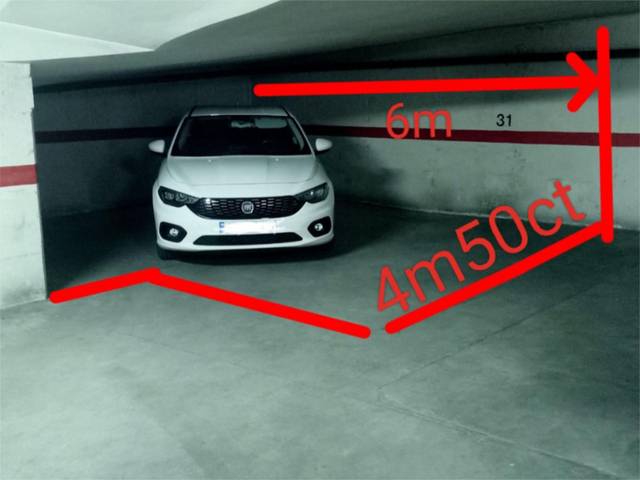 Garaje en Alquiler en Calle Corral de Guevara, 3 en Universidad - Tenerías