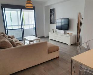 Sala d'estar de Pis per a compartir en Camas amb Aire condicionat, Calefacció i Jardí privat
