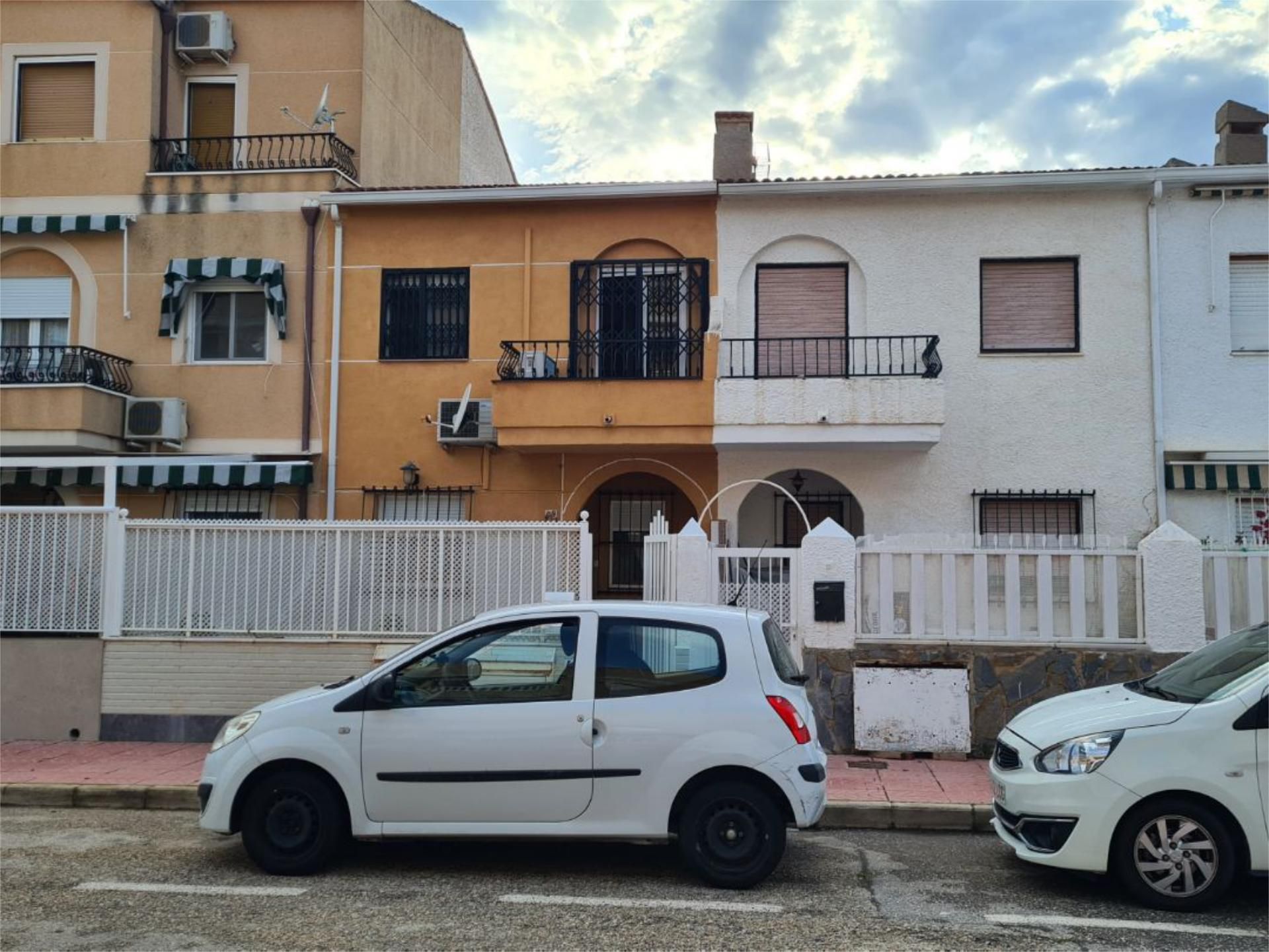 Vista exterior de Pis en venda en Santa Pola amb Aire condicionat, Terrassa i Balcó
