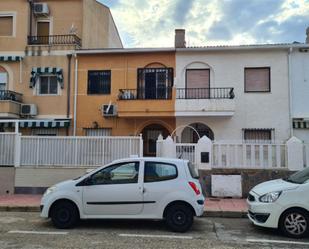 Vista exterior de Pis en venda en Santa Pola amb Aire condicionat, Terrassa i Balcó