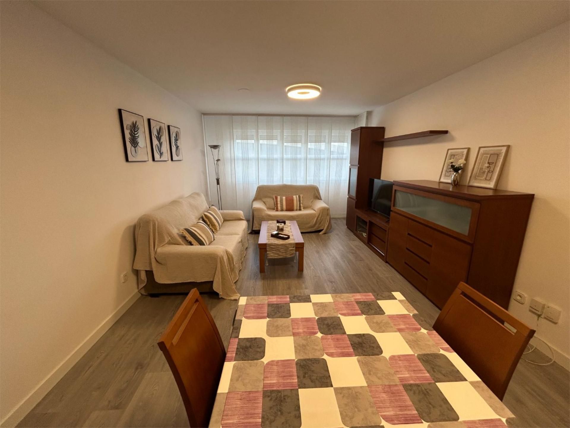Living room of Flat to rent in Soria Capital   with Heating, Parquet flooring and Furnished