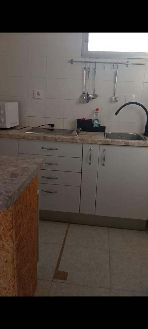 Cuina de Àtic de lloguer en Jerez de la Frontera amb Aire condicionat i Terrassa