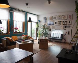 Sala d'estar de Pis en venda en  Madrid Capital amb Aire condicionat, Calefacció i Jardí privat