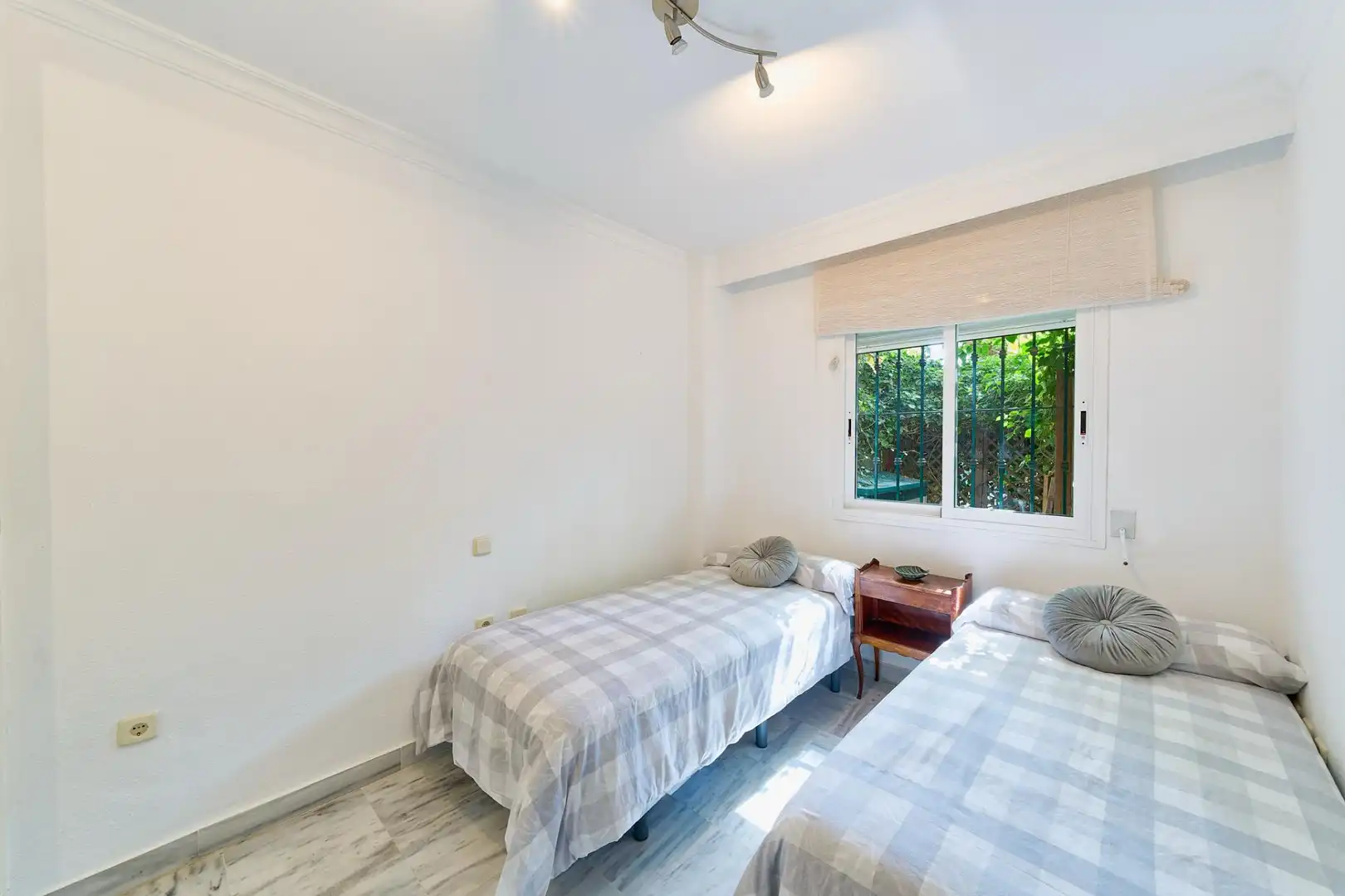 Bedroom of Flat for sale in Marbella  with Terrace and Swimming Pool