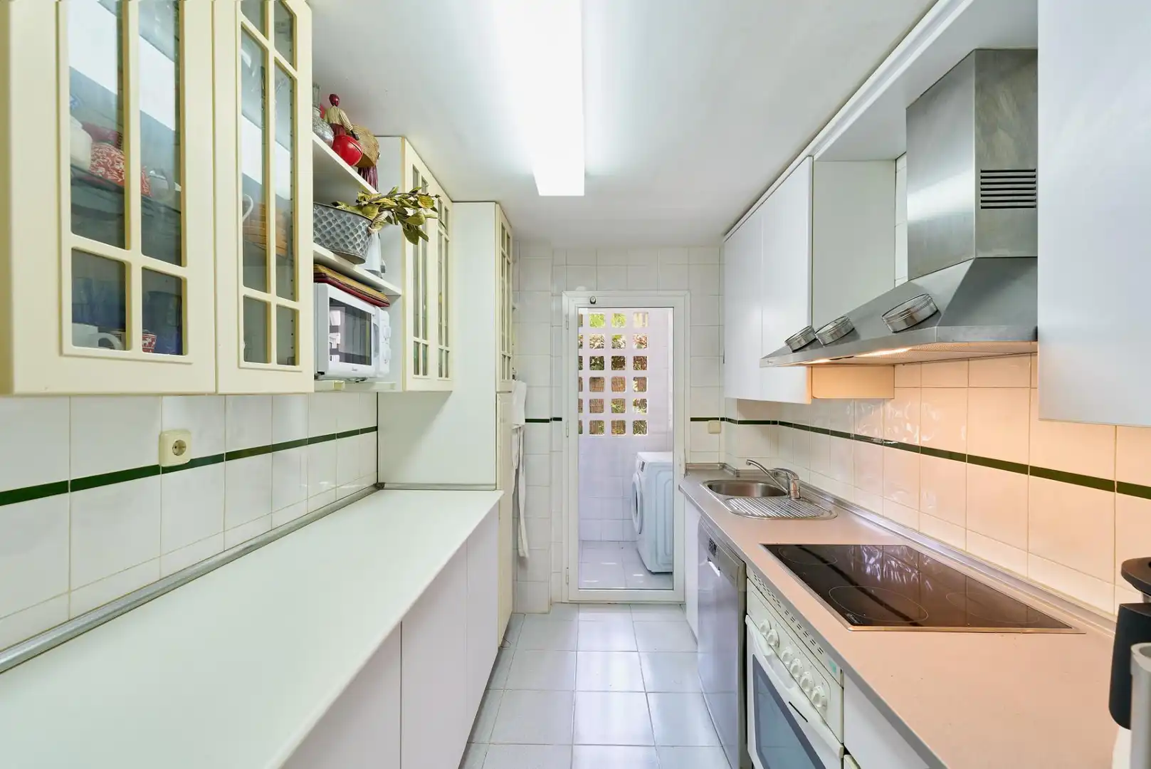 Kitchen of Flat for sale in Marbella  with Terrace and Swimming Pool