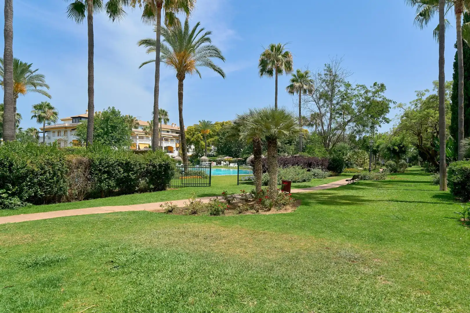Garden of Flat for sale in Marbella  with Terrace and Swimming Pool