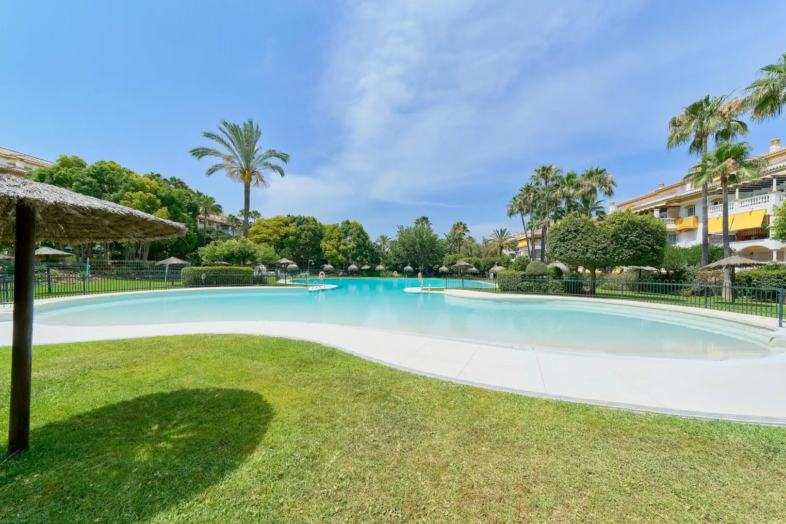 Swimming pool of Flat for sale in Marbella  with Terrace and Swimming Pool