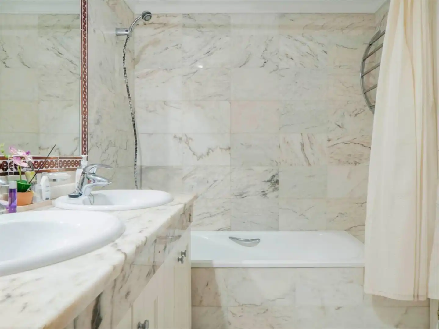 Flat for rent in Avenida Suiza, 15, Mijas Golf Bathroom of Flat for rent in Mijas with Air Conditioner, Heating and Private garden