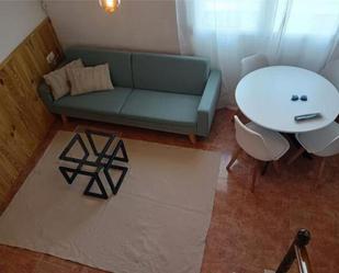Sala d'estar de Casa o xalet de lloguer en Ahigal amb Traster i Moblat