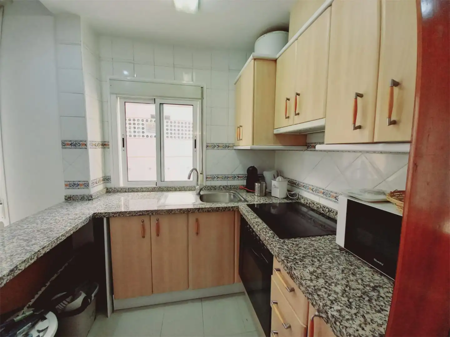 Flat for rent in Calle Oviedo, 29, Puerto Deportivo Kitchen of Flat for rent in Fuengirola with Air Conditioner, Heating and Terrace