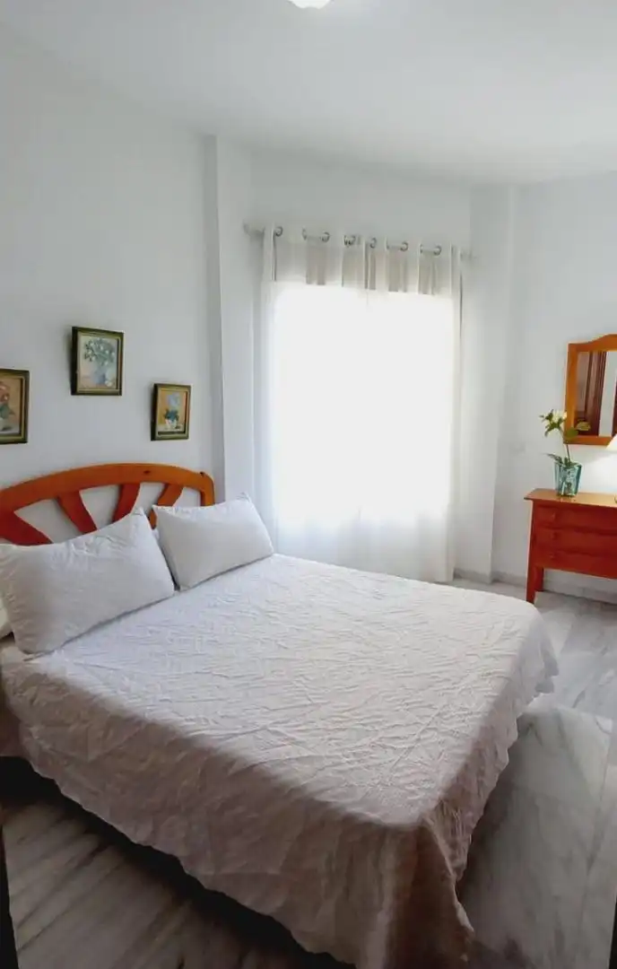 Flat for rent in Calle Oviedo, 29, Puerto Deportivo Bedroom of Flat for rent in Fuengirola with Air Conditioner, Heating and Terrace