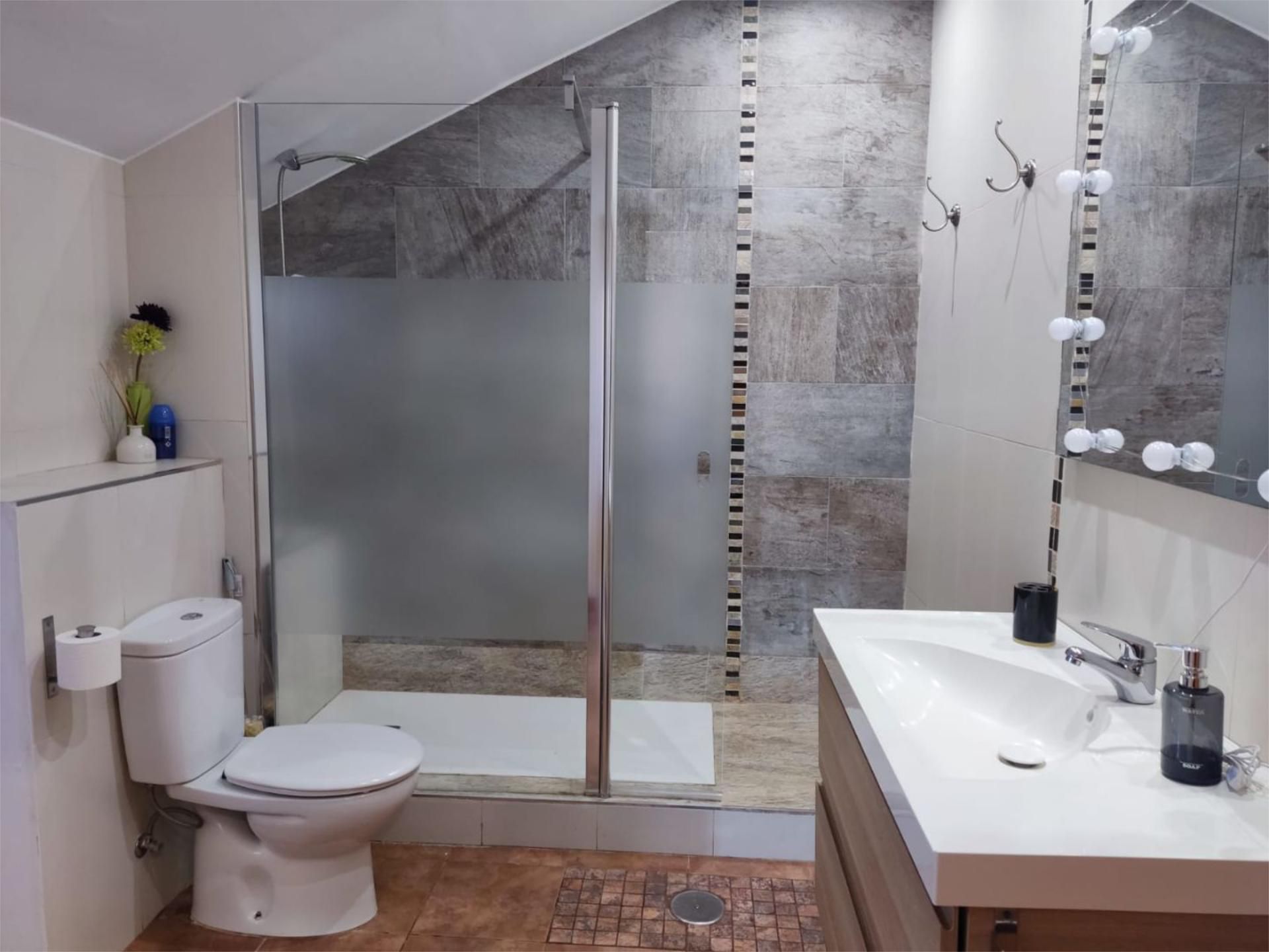 Bathroom of Apartment to rent in  Córdoba Capital  with Air Conditioner, Heating and Private garden