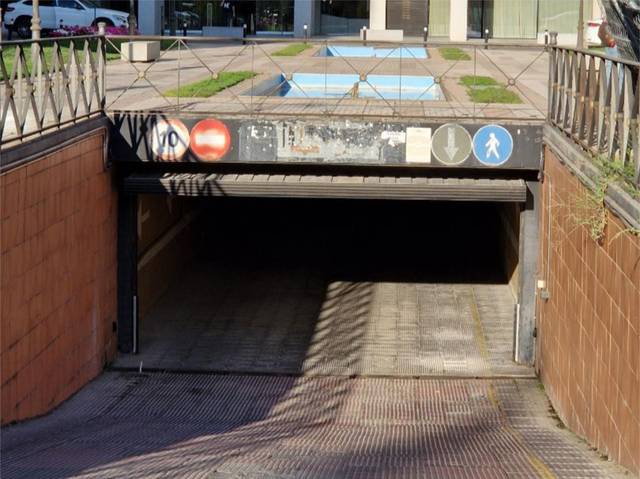 Garaje en Alquiler en Plaza del Descubridor Diego de Ordás, 3 en Ríos Rosas - Nuevos Ministerios